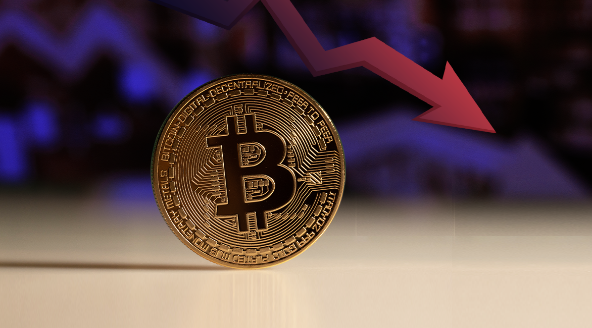 Bitcoin Drops to $53,000 Due to ETF Sell Pressure  Heading Into the Weekend