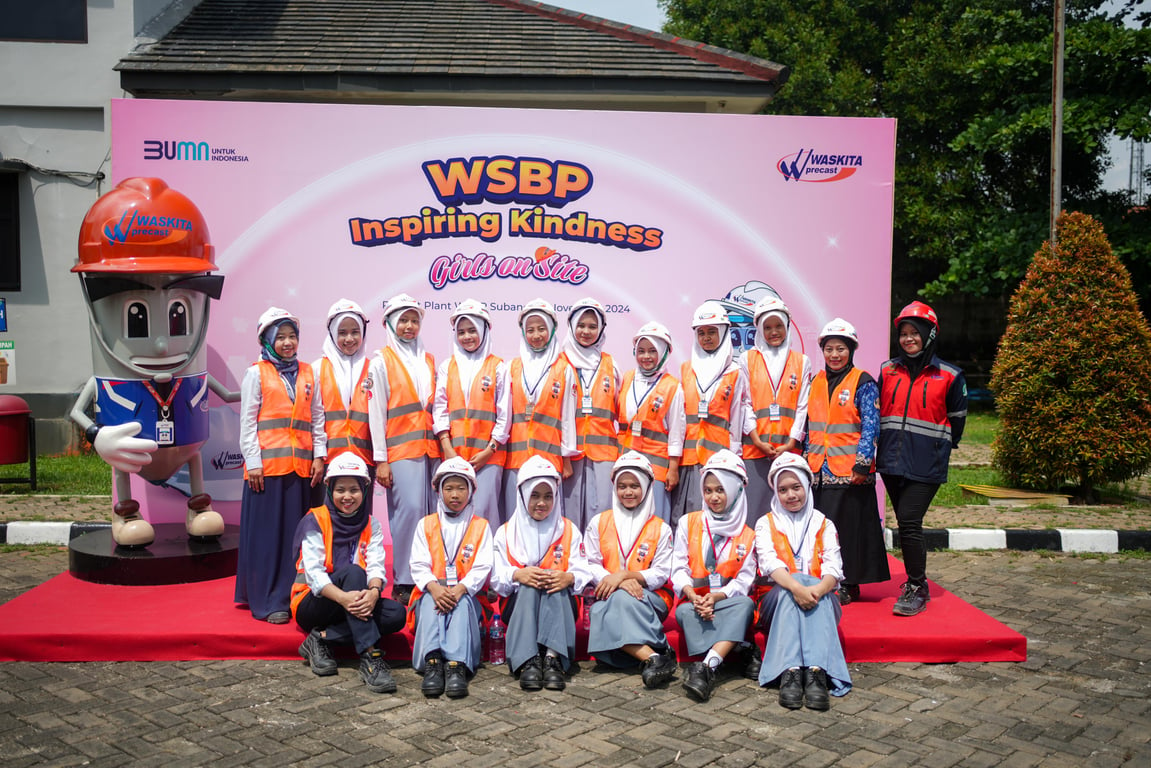 Kembali Gelar WSBP Inspiring Kindness: Girls on Site, WSBP Ajak Siswi SMAN 1 Kalijati Berkontribusi di Dunia Manufaktur dan Konstruksi