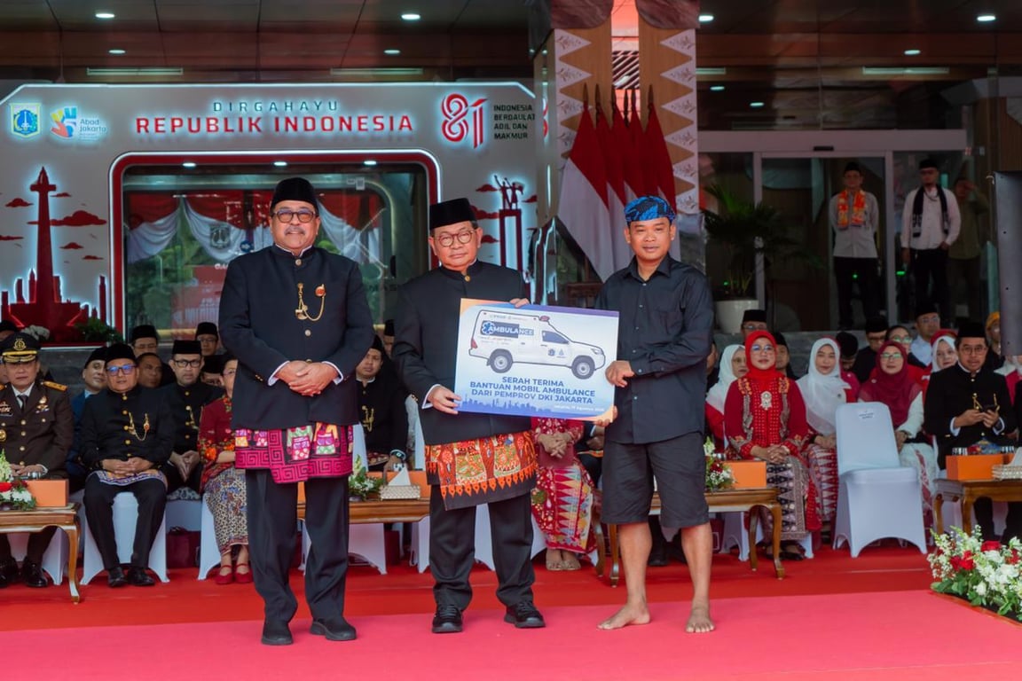“HUT ke-81 RI, PAM JAYA Rayakan Kebersamaan dan Dukung Penyerahan Ambulans untuk Masyarakat Suku Baduy”