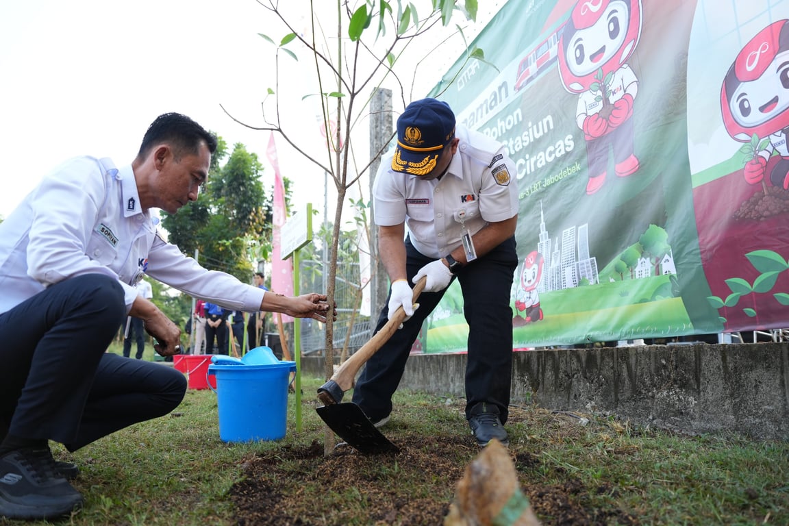 Peringati Tiga Tahun Beroperasi, LRT Jabodebek Tanam 123 Pohon dan Gelar Donor Darah